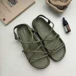 Beautiful thick bottom fairy style beach flat Roman shoes - Image 4