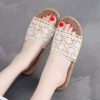 Lace beige