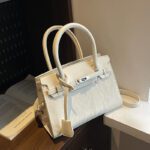 SB022-Women's Shoulder Bag (Umid Fashion) - Image 4