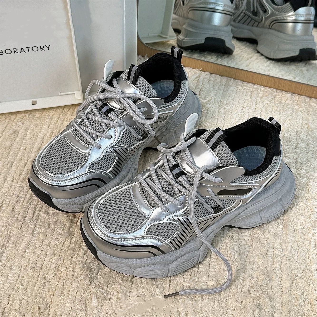 O1CN01r9QBGo1SrS0AGGtJW_!!2218280432300-0-cib SK031-Women's Sneakers-Umid Fashion - Image 1